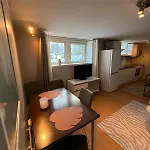 Welcome To The With The Orange Door Апартаменты
