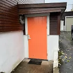 Appartement Welcome To The With The Orange Door