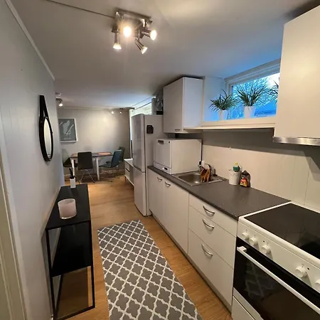 Apartamento Welcome To The With The Orange Door Tromsø