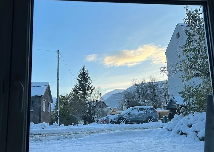 Welcome To The With The Orange Door Apartamento Tromsø