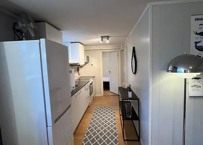 Welcome To The With The Orange Door Apartament Tromsø